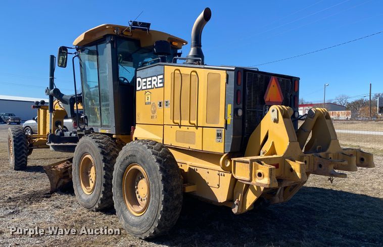 image for item DL6897 2011 John Deere 672G  motor grader