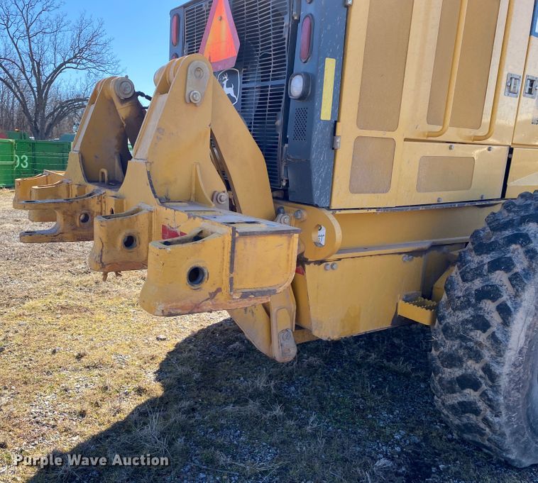 image for item DL6897 2011 John Deere 672G  motor grader