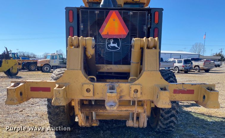 image for item DL6897 2011 John Deere 672G  motor grader