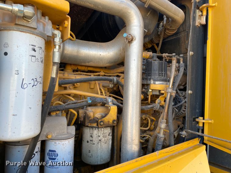 image for item DL6897 2011 John Deere 672G  motor grader