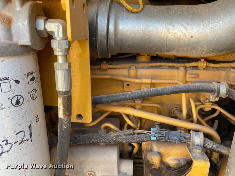 image for item DL6897 2011 John Deere 672G  motor grader