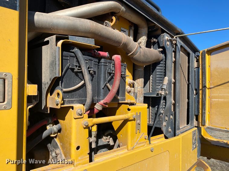 image for item DL6897 2011 John Deere 672G  motor grader