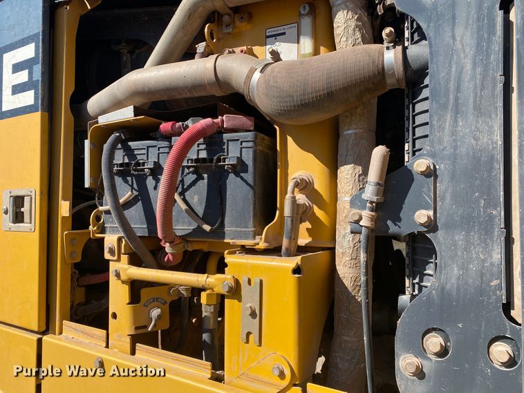 image for item DL6897 2011 John Deere 672G  motor grader