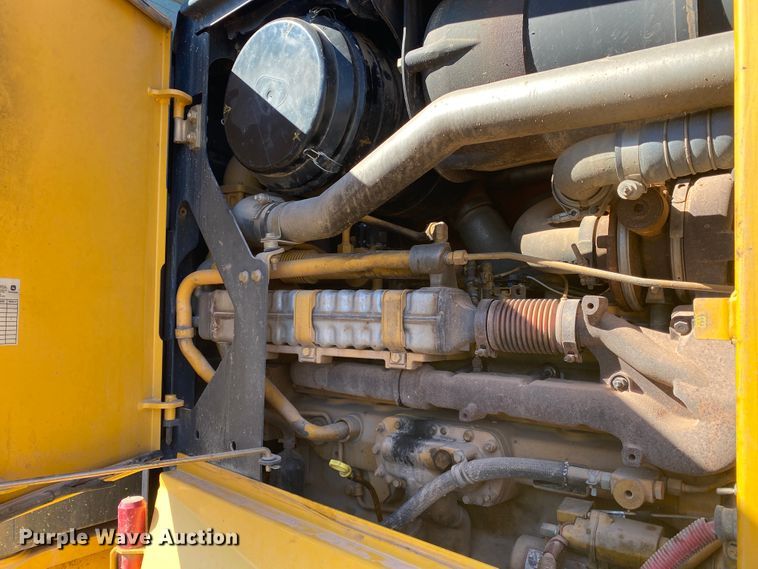 image for item DL6897 2011 John Deere 672G  motor grader