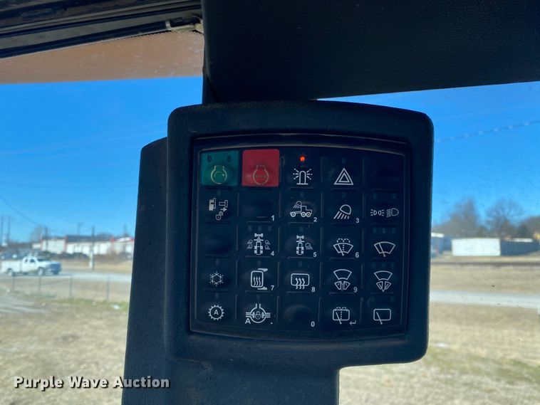 image for item DL6897 2011 John Deere 672G  motor grader