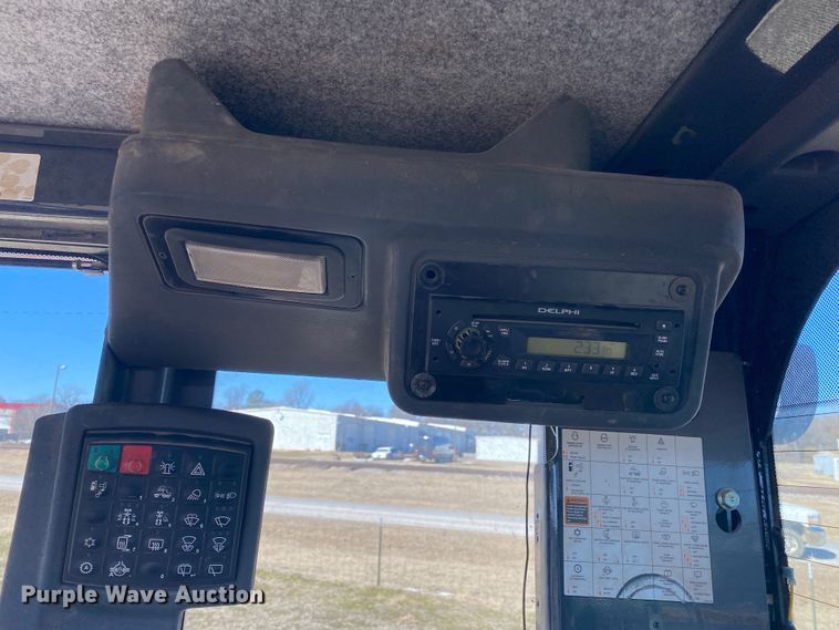 image for item DL6897 2011 John Deere 672G  motor grader