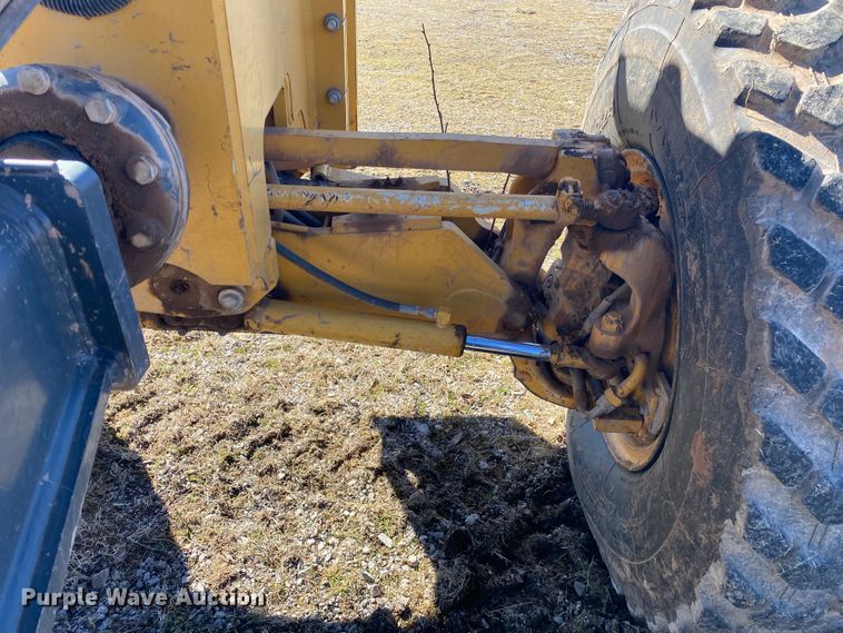 image for item DL6897 2011 John Deere 672G  motor grader