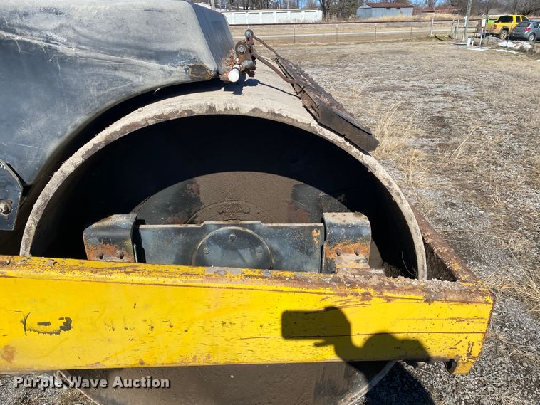 image for item DL6898 Hyster C615B  single drum roller