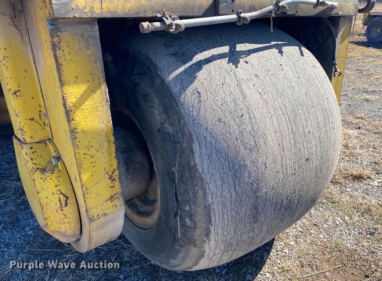 image for item DL6898 Hyster C615B  single drum roller