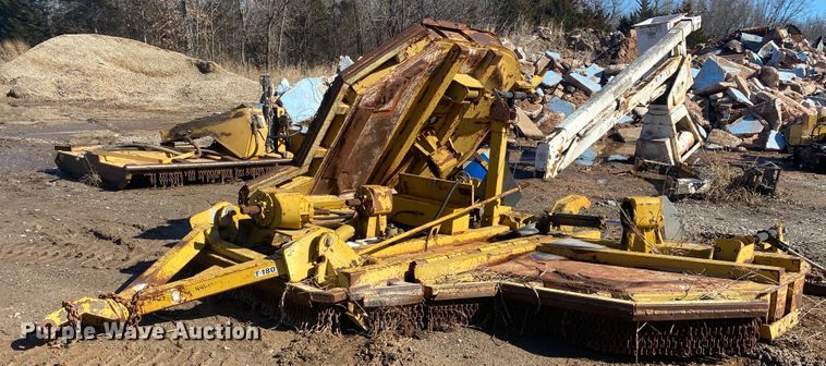 image for item DL6900 18' W bat wing rotary mower