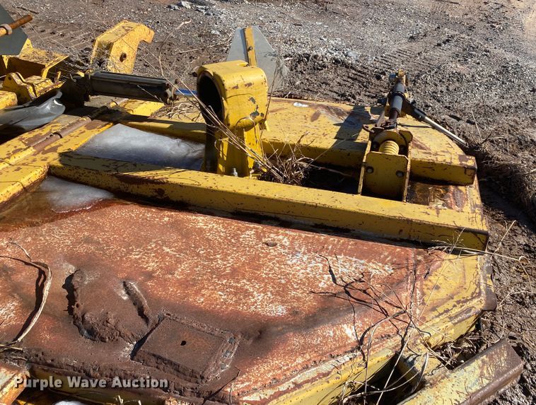 image for item DL6900 18' W bat wing rotary mower