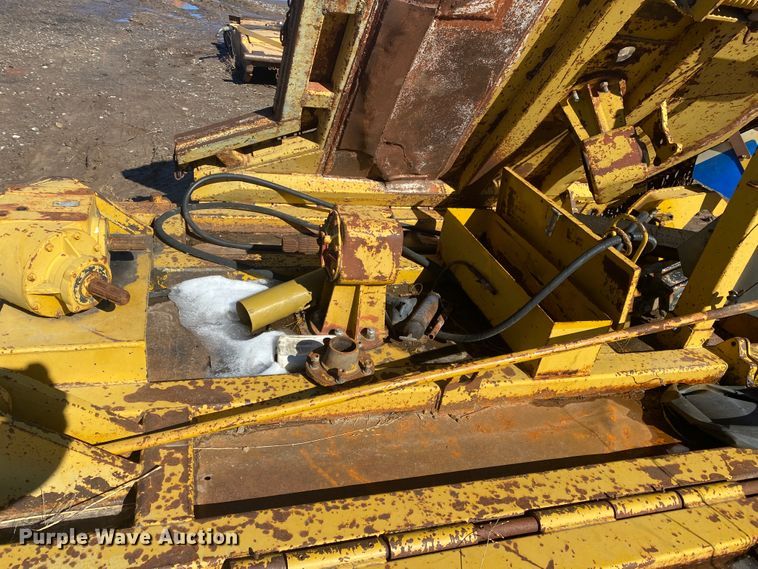 image for item DL6900 18' W bat wing rotary mower