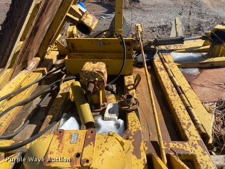 image for item DL6900 18' W bat wing rotary mower