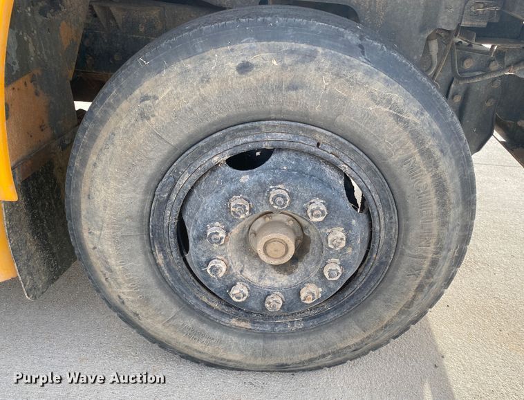 image for item DM8289 1995 Chevrolet Blue Bird  school bus