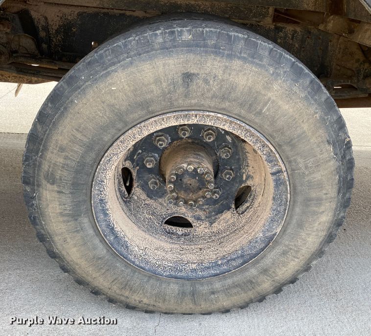 image for item DM8289 1995 Chevrolet Blue Bird  school bus