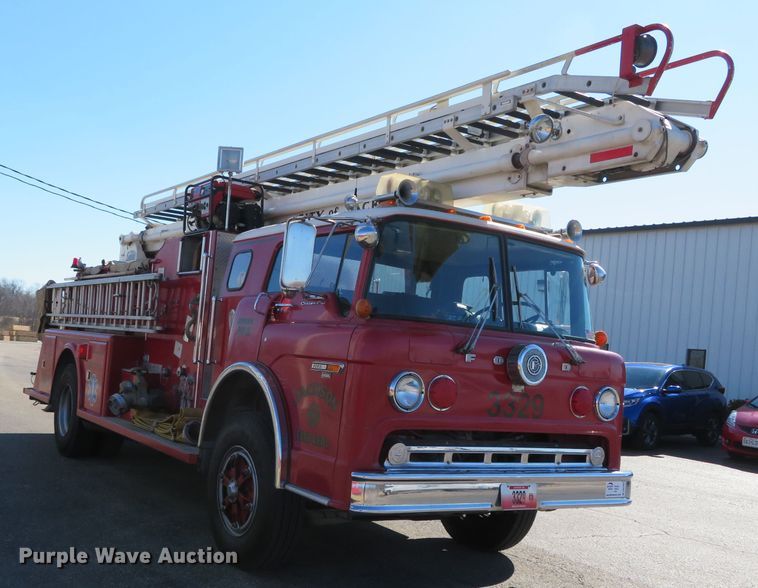 image for item DN7892 1981 Ford 8000  ladder fire truck