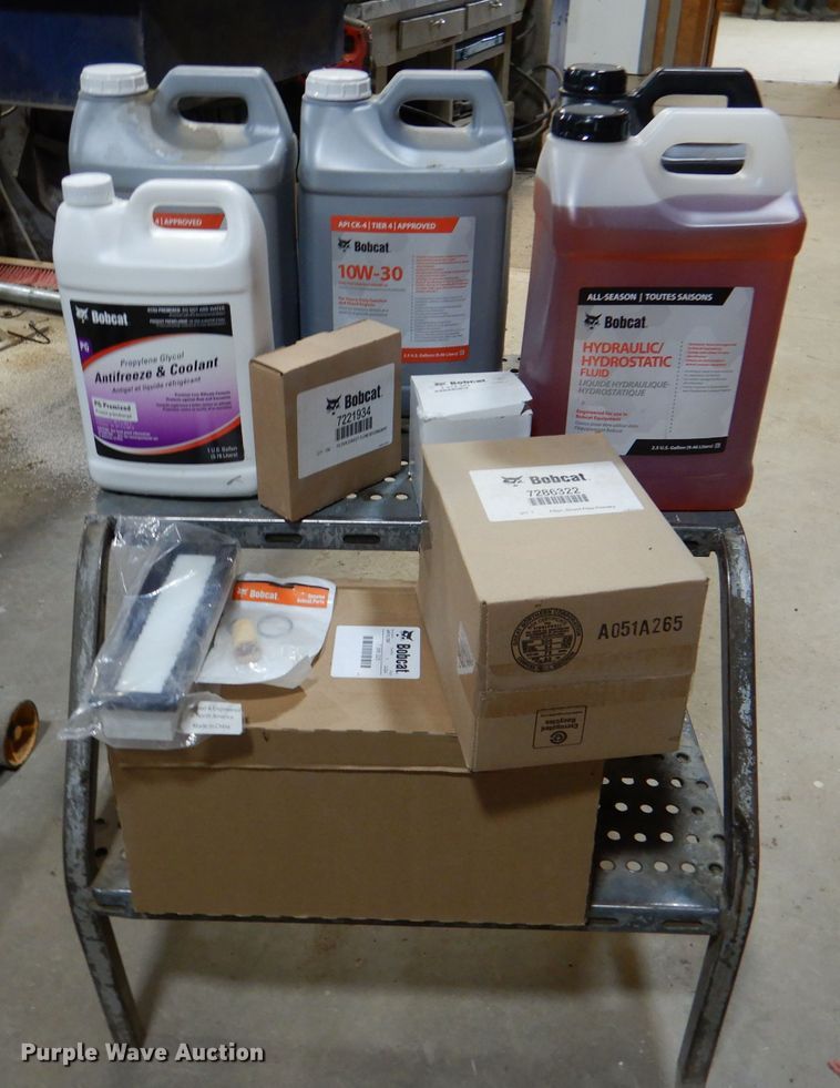 image for item DR0849 2021 Bobcat S66 R Series  skid steer loader