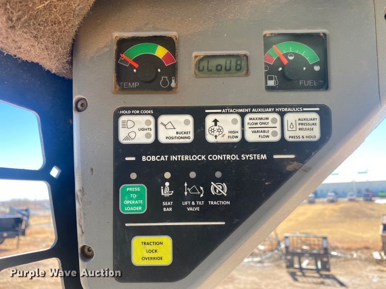 image for item EX9607 2000 Bobcat 873  skid steer loader