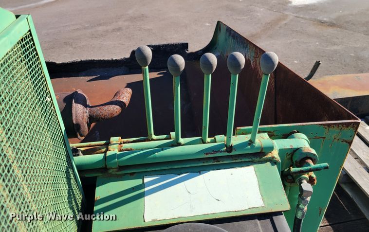 image for item HK9252 Neal M450-D  paver