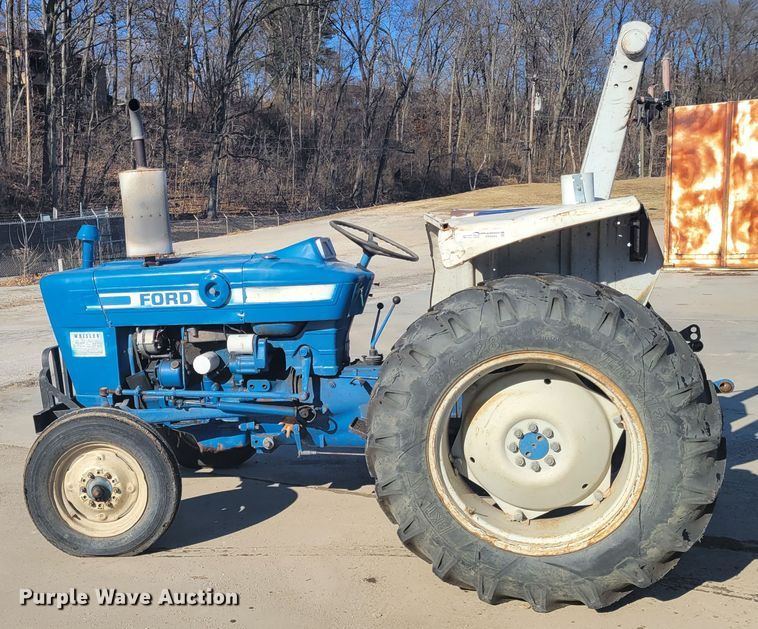 image for item HK9253 Ford 3600  tractor