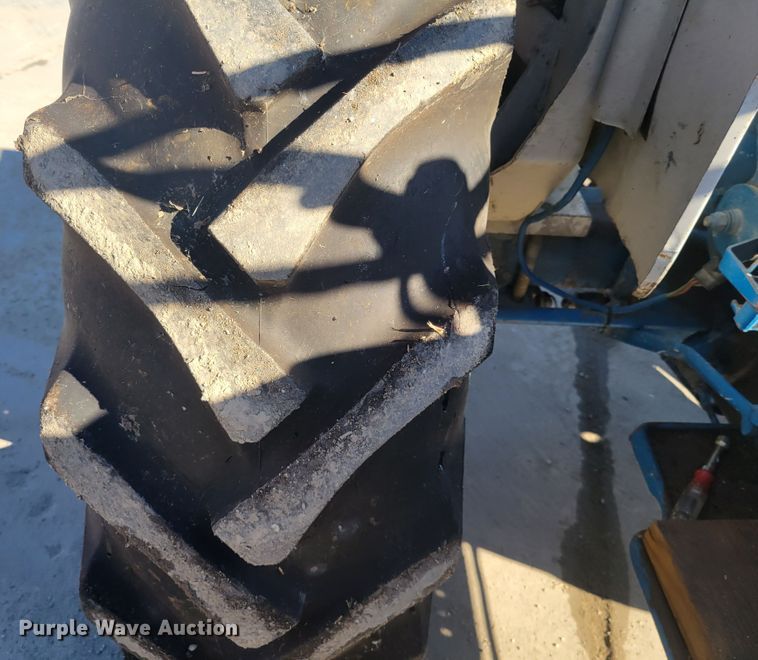 image for item HK9253 Ford 3600  tractor