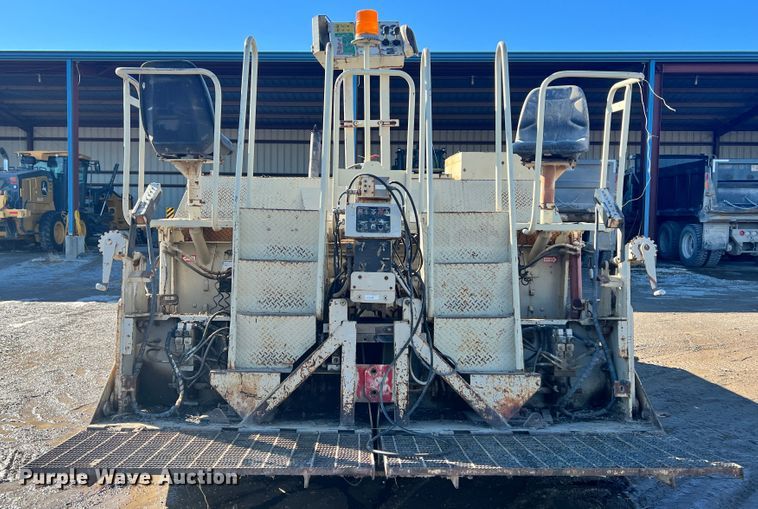 image for item ID9693 1989 Cedarapids 461  paver