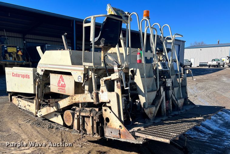 image for item ID9693 1989 Cedarapids 461  paver