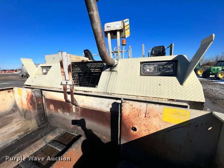 image for item ID9693 1989 Cedarapids 461  paver