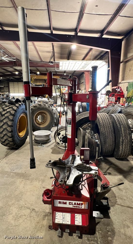 image for item ID9697 Coats 7065AX  tire machine