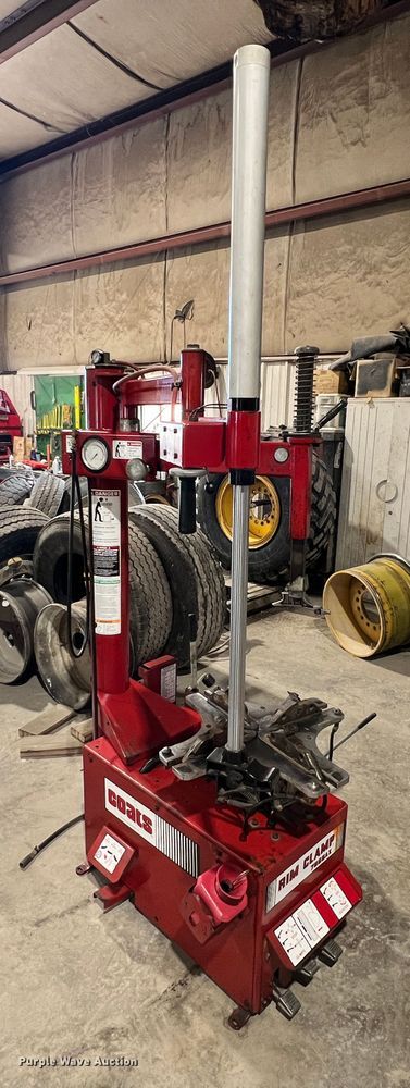 image for item ID9697 Coats 7065AX  tire machine