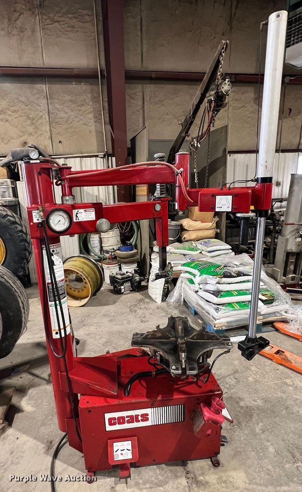 image for item ID9697 Coats 7065AX  tire machine