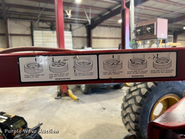 image for item ID9697 Coats 7065AX  tire machine