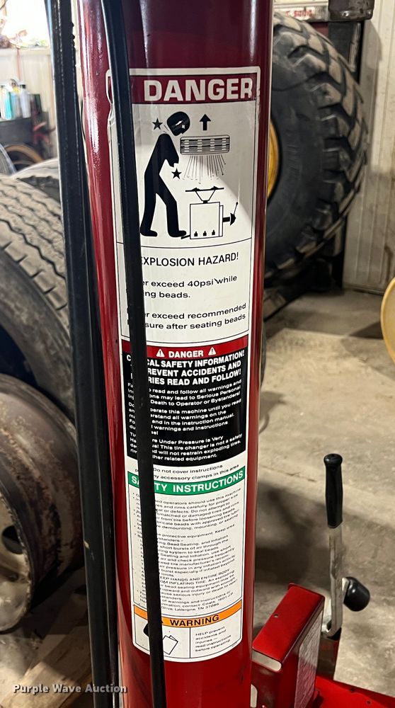 image for item ID9697 Coats 7065AX  tire machine