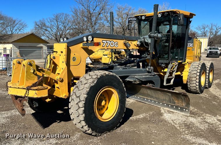image for item ID9698 2009 John Deere 770G  motor grader