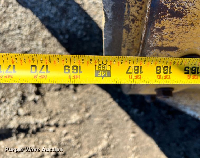 image for item ID9698 2009 John Deere 770G  motor grader