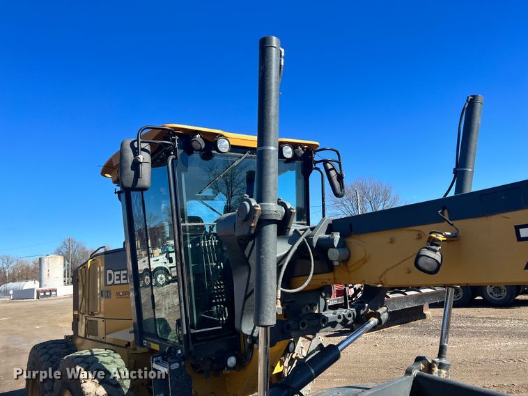 image for item ID9698 2009 John Deere 770G  motor grader