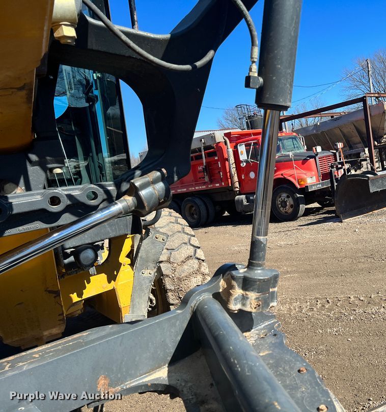 image for item ID9698 2009 John Deere 770G  motor grader