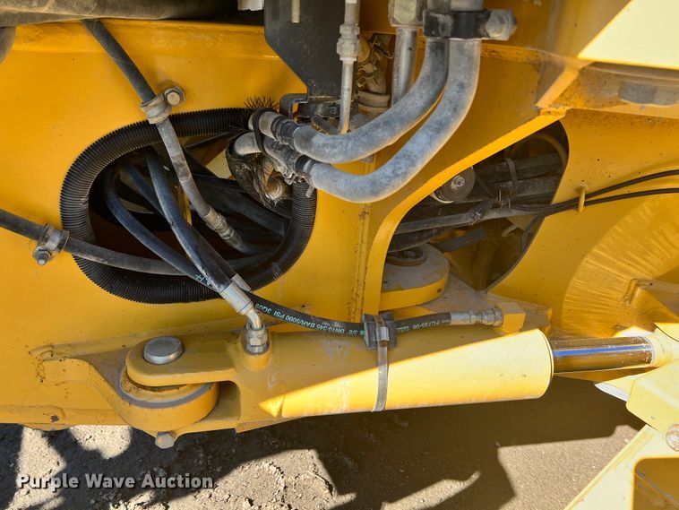 image for item ID9698 2009 John Deere 770G  motor grader