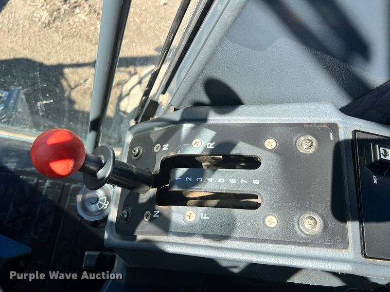 image for item ID9698 2009 John Deere 770G  motor grader