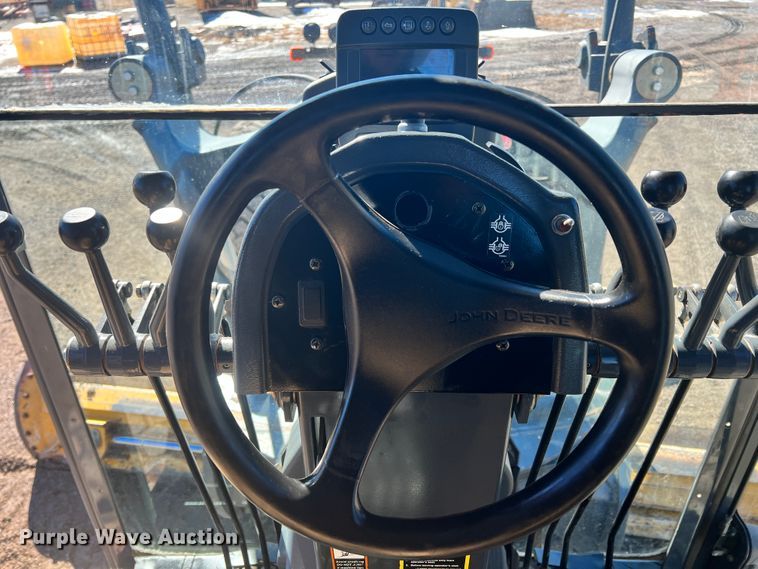image for item ID9698 2009 John Deere 770G  motor grader