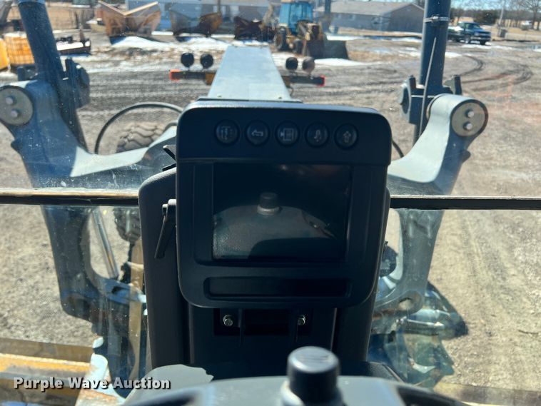 image for item ID9698 2009 John Deere 770G  motor grader