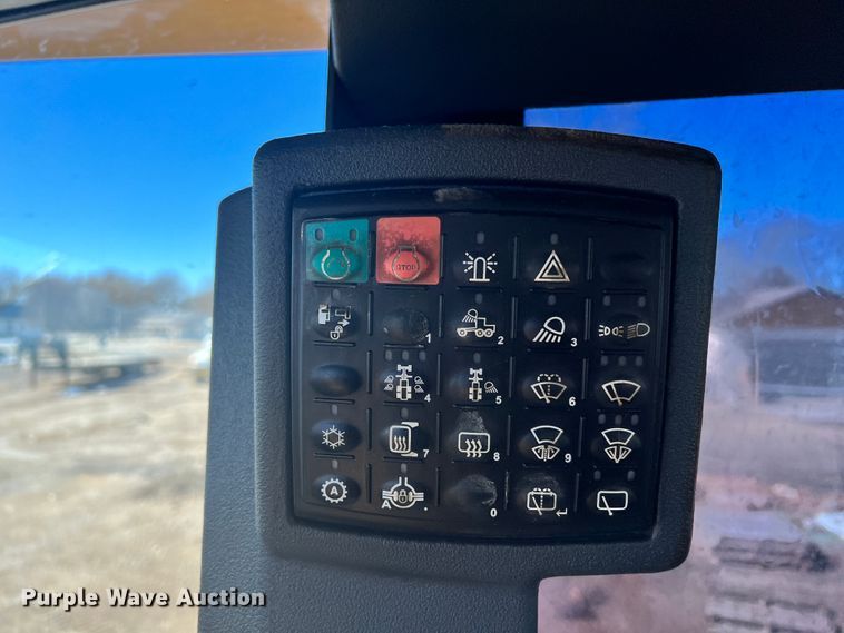 image for item ID9698 2009 John Deere 770G  motor grader