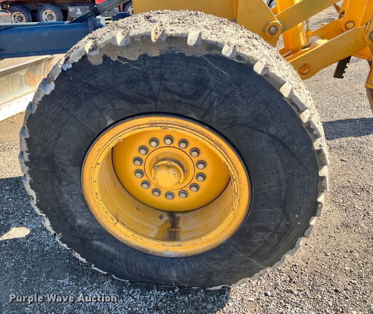 image for item ID9698 2009 John Deere 770G  motor grader