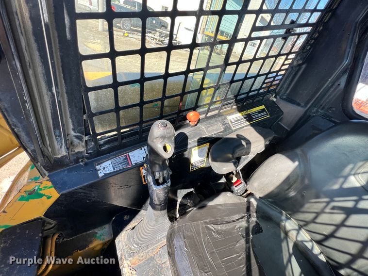 image for item ID9701 John Deere CT322  tracked skid steer loader