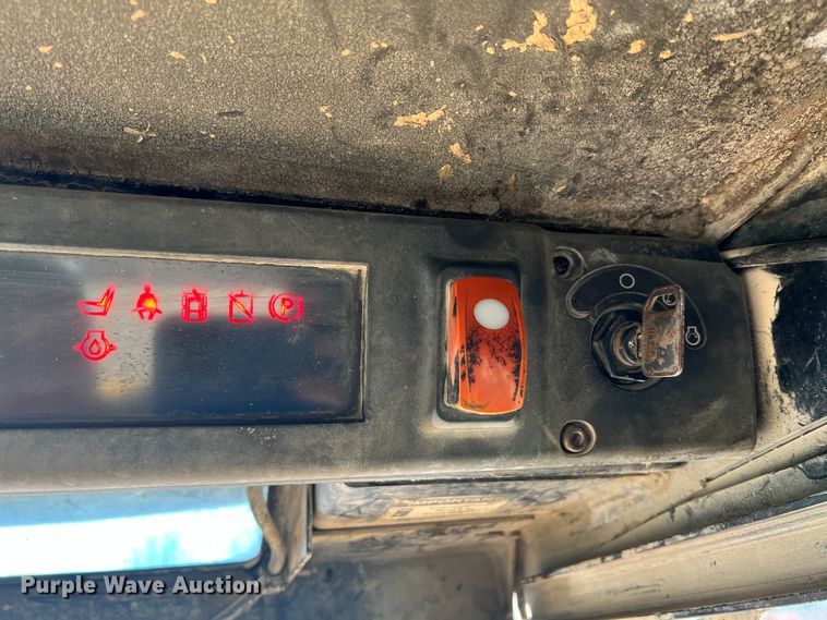 image for item ID9701 John Deere CT322  tracked skid steer loader