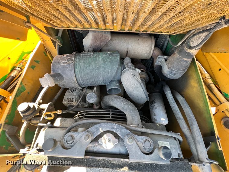 image for item ID9701 John Deere CT322  tracked skid steer loader