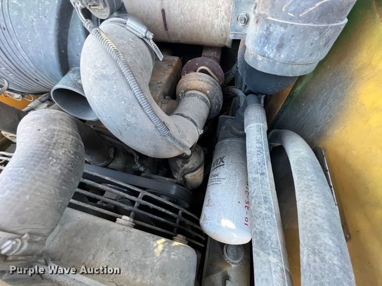 image for item ID9701 John Deere CT322  tracked skid steer loader