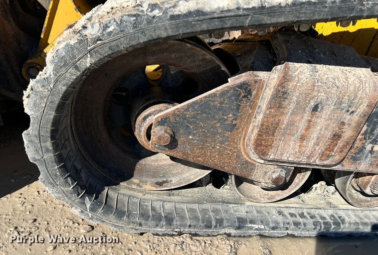 image for item ID9701 John Deere CT322  tracked skid steer loader