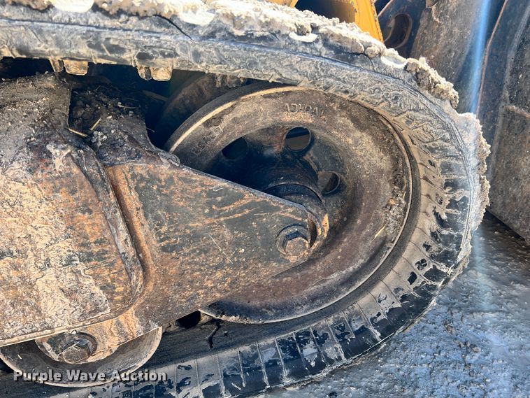 image for item ID9701 John Deere CT322  tracked skid steer loader