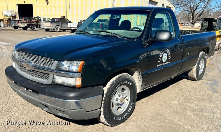 image for item ID9702 2004 Chevrolet Silverado 1500  pickup truck